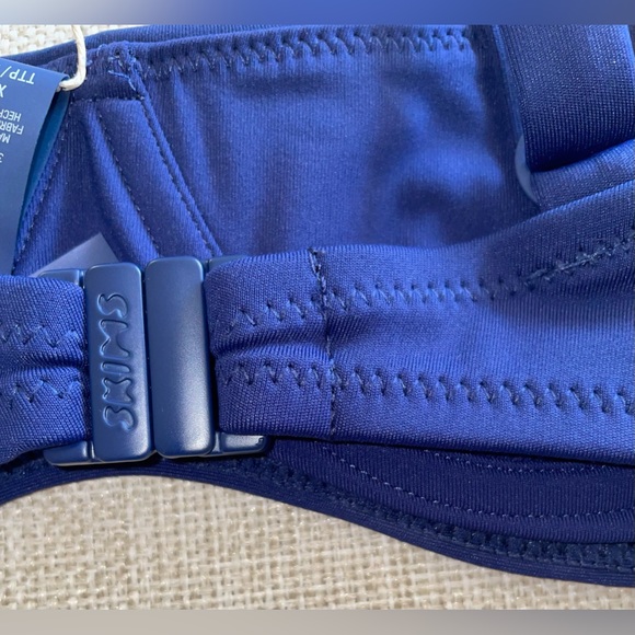 4. SKIMS Sculpting Swim Ruched Top - Picture 5 of 7